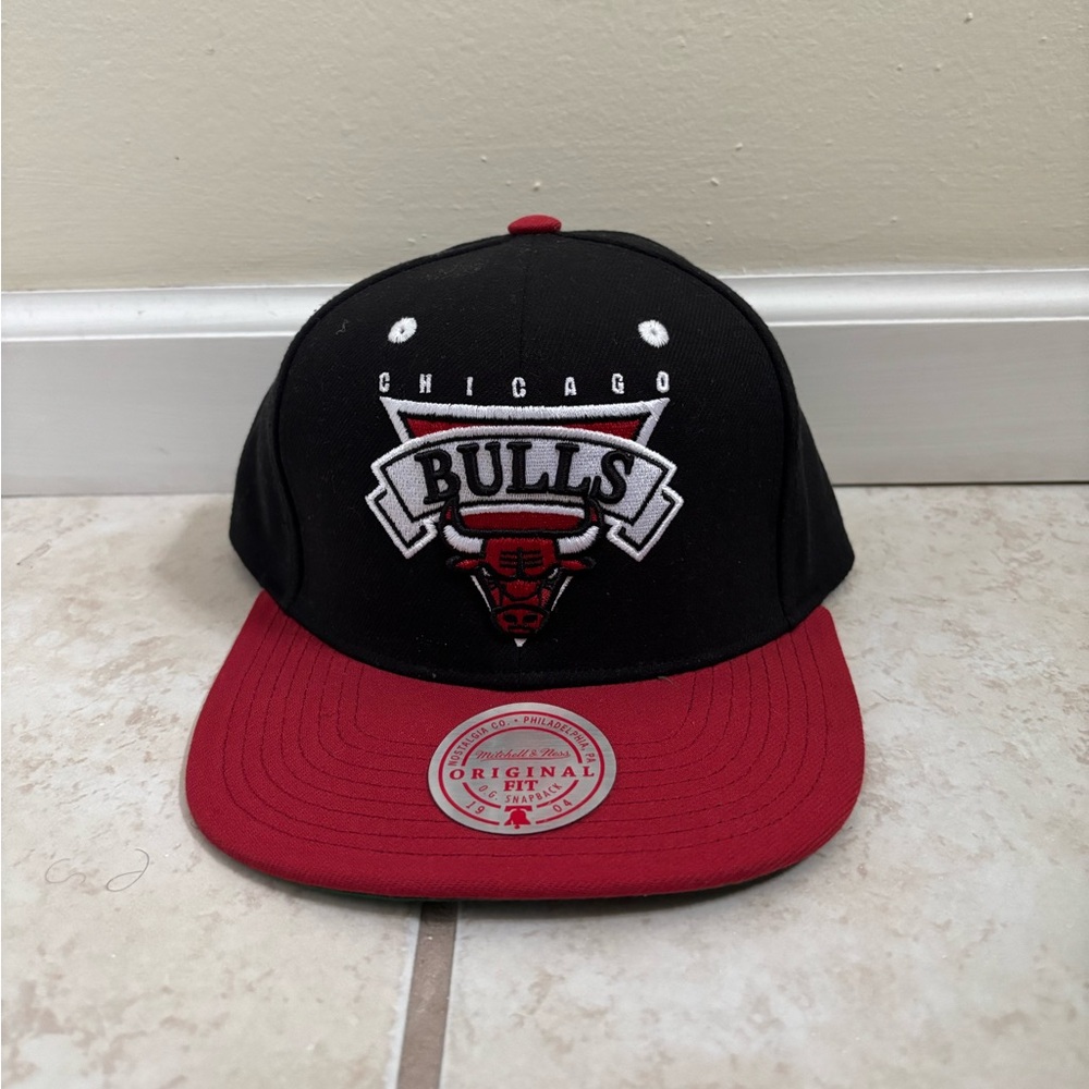 Chicago Bulls Mitchell & Ness Red and Black Snapback Hat